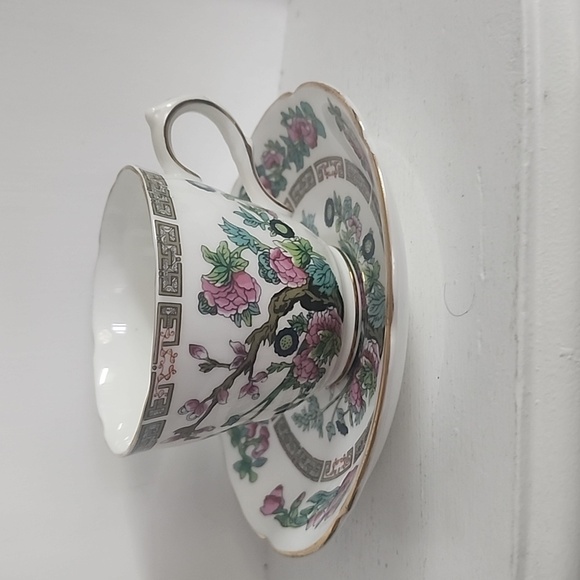 Vintage Royal Grafton Bone China Indian Tree Cup and Saucer England - Picture 4 of 8